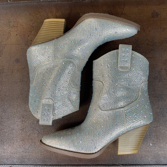 Forever Cowboy Western Ankle Rhinestone Bling Booties SZ:8.5 NWOT - Picture 3 of 13
